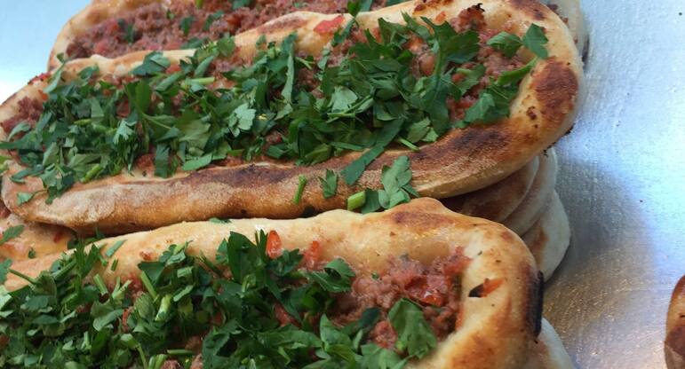 Karadeniz Guvec Ve Pide Salonu Bakirkoy Merkez Istanbul